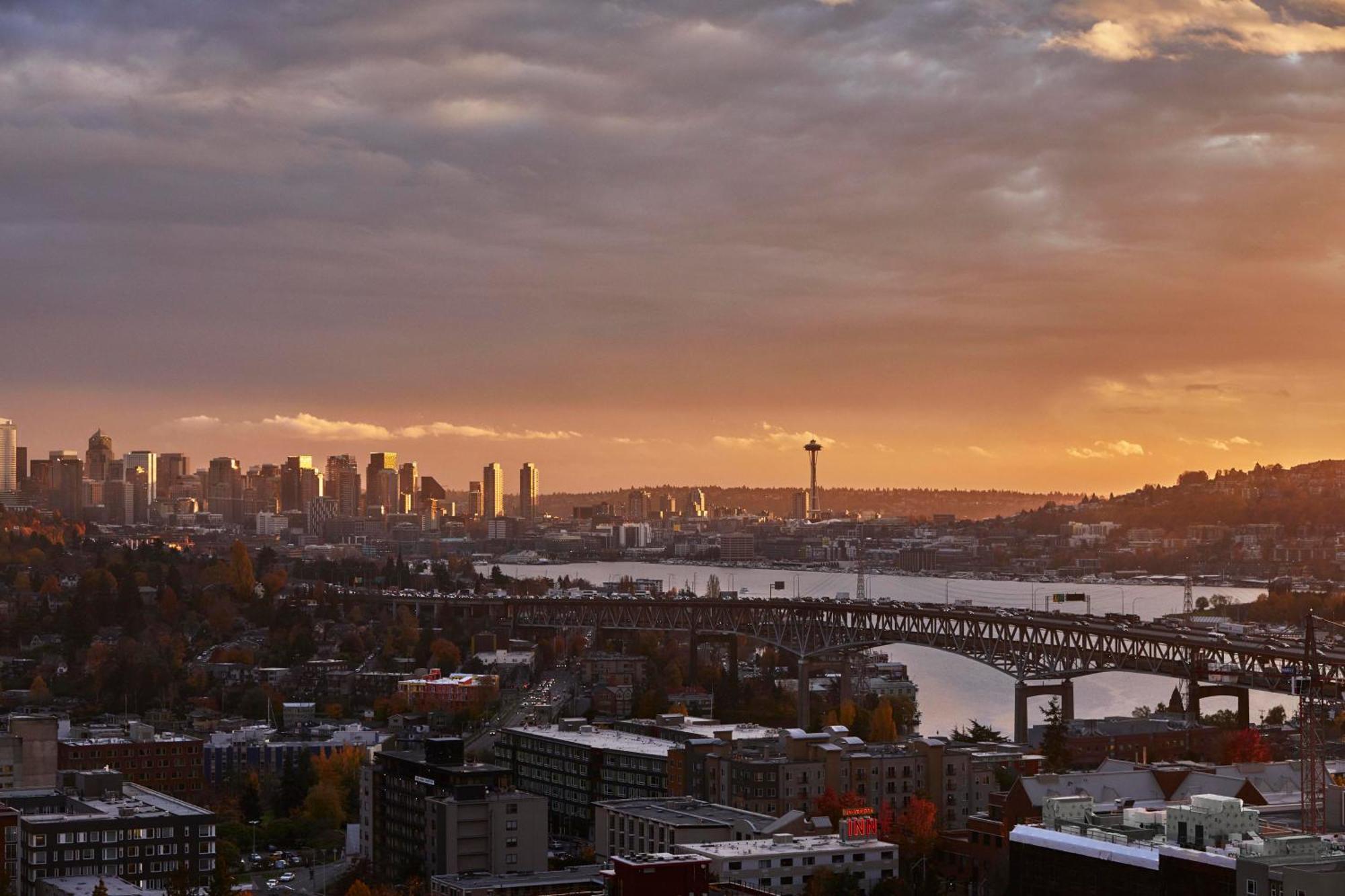 Graduate By Hilton Seattle Hotel Екстериор снимка