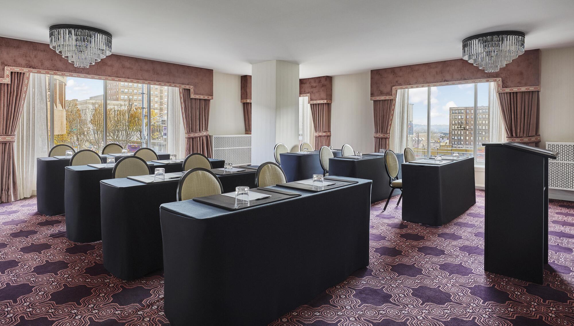 Graduate By Hilton Seattle Hotel Бизнес снимка